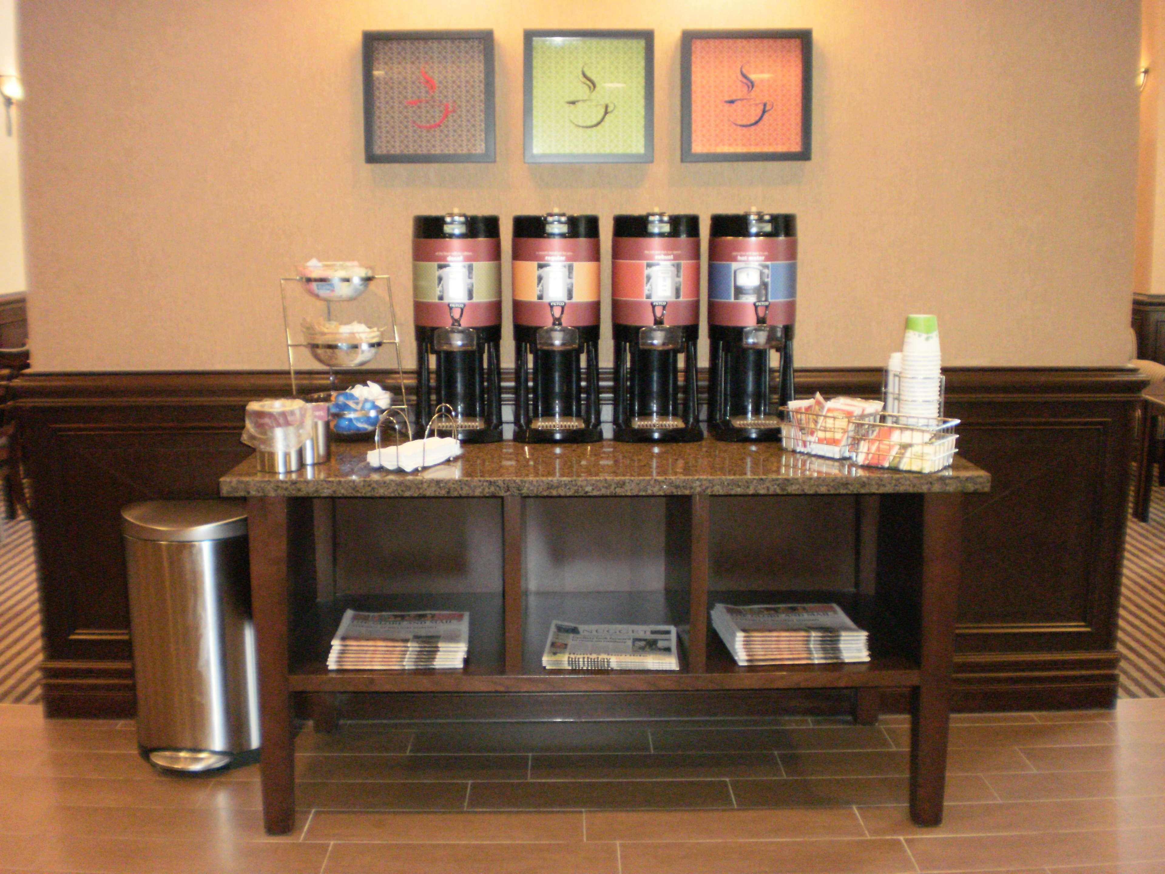 Hampton Inn By Hilton North Bay Restoran gambar