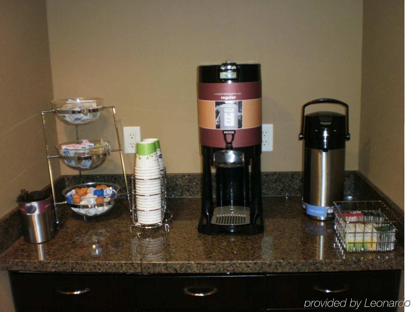 Hampton Inn By Hilton North Bay Restoran gambar